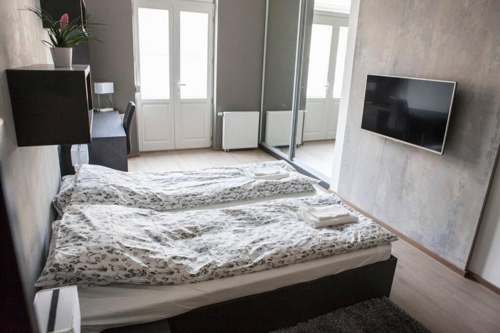 Apartment Downtown Ulloi 3 Budapest Luaran gambar