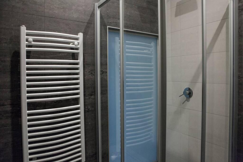 Apartment Downtown Ulloi 3 Budapest Luaran gambar