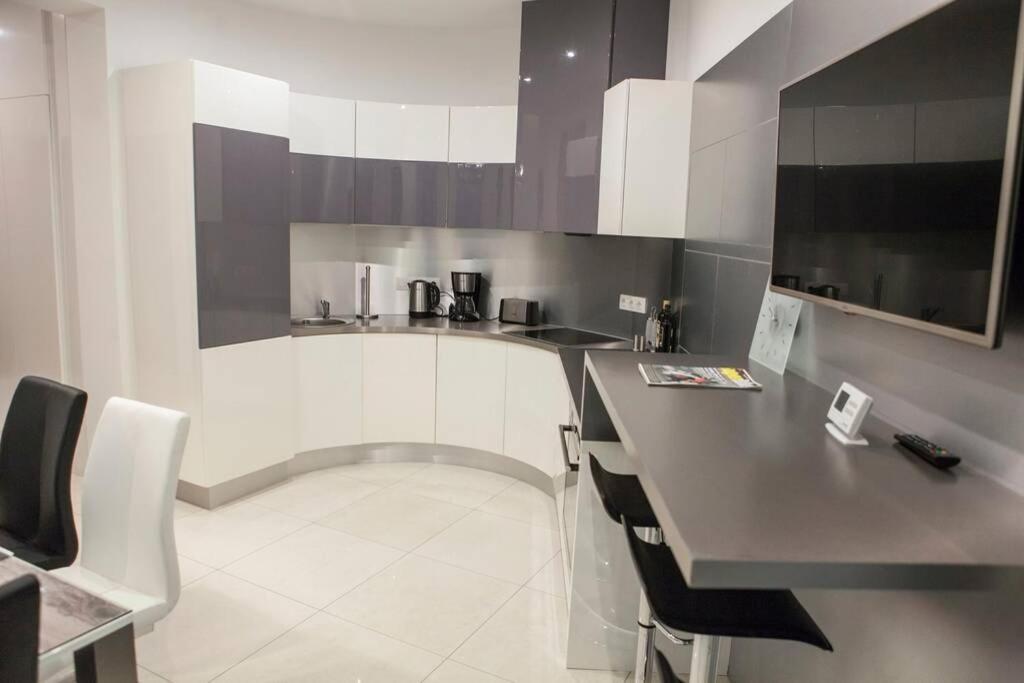 Apartment Downtown Ulloi 3 Budapest Luaran gambar