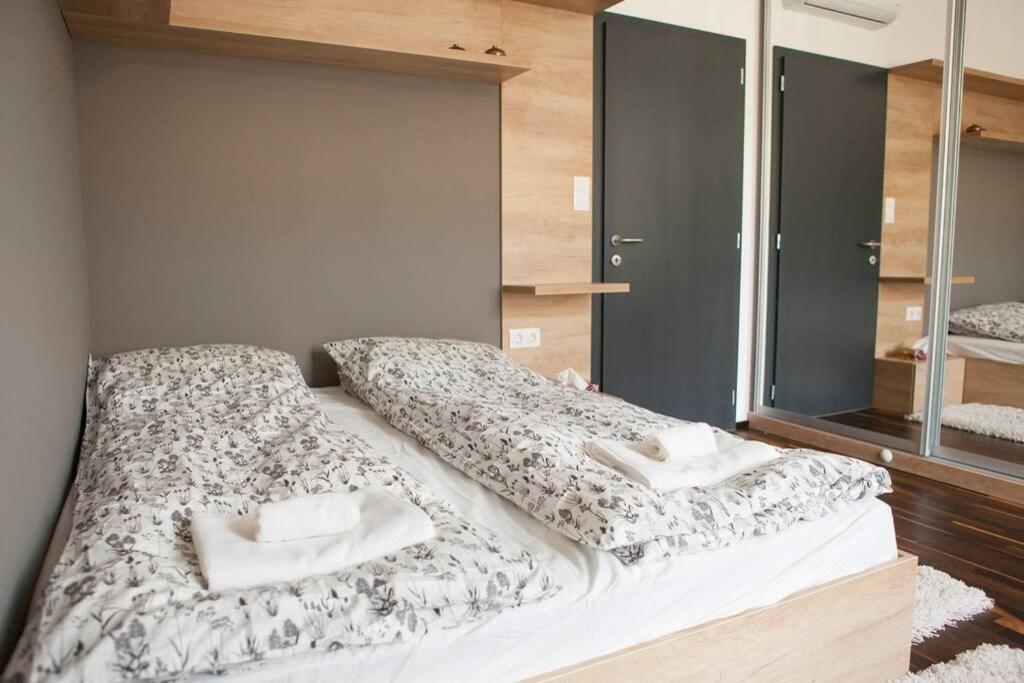 Apartment Downtown Ulloi 3 Budapest Luaran gambar