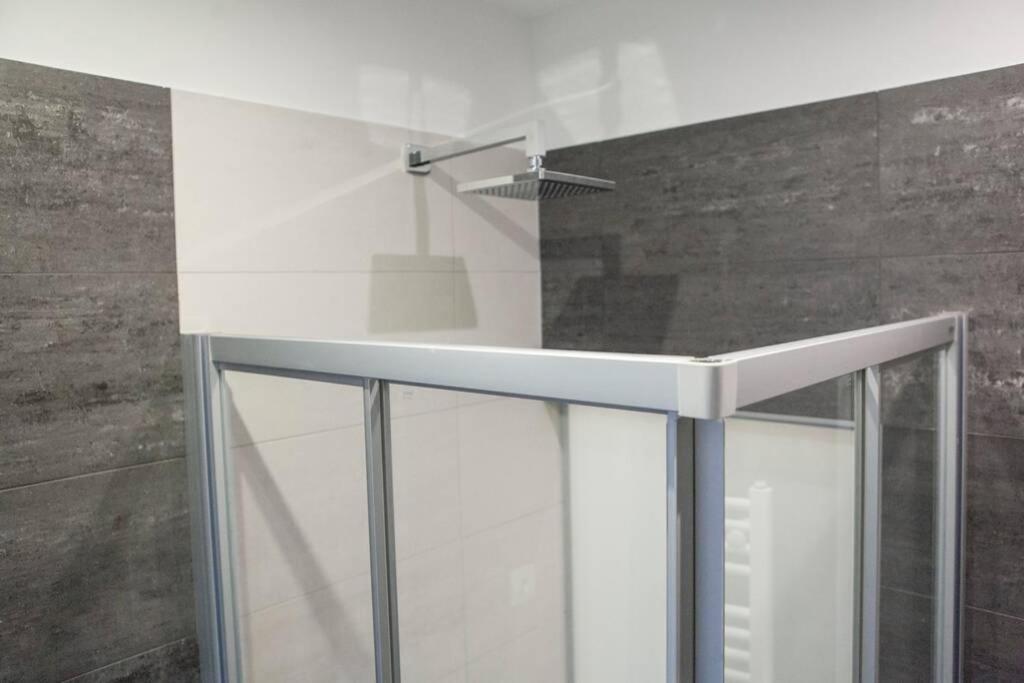 Apartment Downtown Ulloi 3 Budapest Luaran gambar